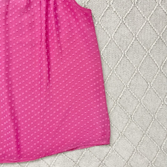 Sleeveless Blouse - Picture 10 of 11